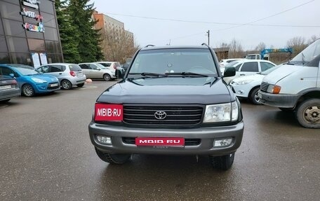 Toyota Land Cruiser 100 рестайлинг 2, 1998 год, 1 500 000 рублей, 1 фотография