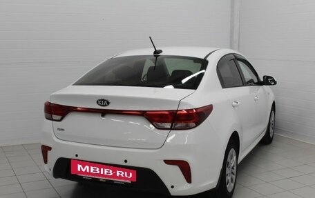 KIA Rio IV, 2018 год, 1 400 000 рублей, 4 фотография