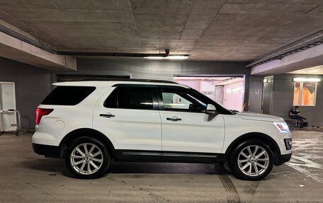 Ford Explorer VI, 2015 год, 2 690 000 рублей, 7 фотография