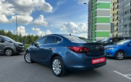 Opel Astra J, 2013 год, 1 050 000 рублей, 5 фотография