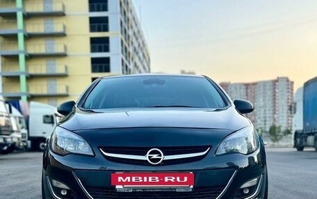 Opel Astra J, 2012 год, 899 999 рублей, 2 фотография