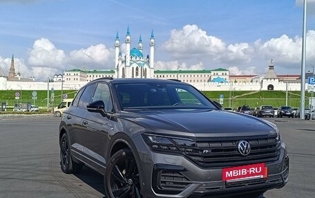 Volkswagen Touareg III, 2020 год, 6 850 000 рублей, 2 фотография