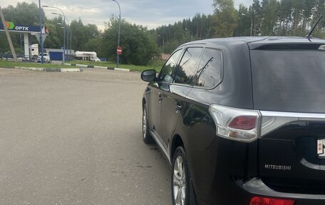 Mitsubishi Outlander III рестайлинг 3, 2012 год, 1 300 000 рублей, 4 фотография