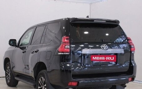 Toyota Land Cruiser Prado 150 рестайлинг 2, 2019 год, 4 950 000 рублей, 5 фотография