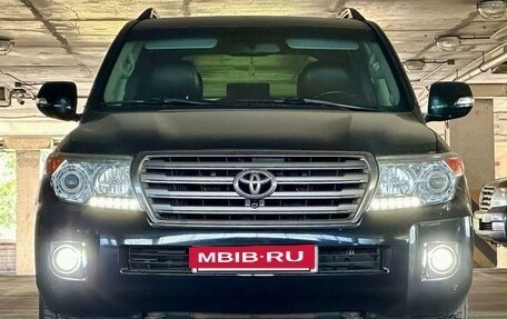 Toyota Land Cruiser 200, 2014 год, 5 300 000 рублей, 2 фотография