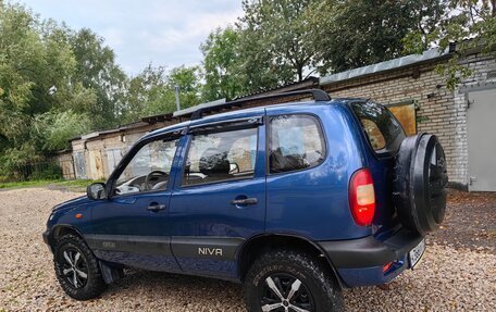 Chevrolet Niva I рестайлинг, 2006 год, 385 000 рублей, 3 фотография