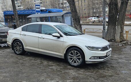 Volkswagen Passat B8 рестайлинг, 2017 год, 3 200 000 рублей, 6 фотография