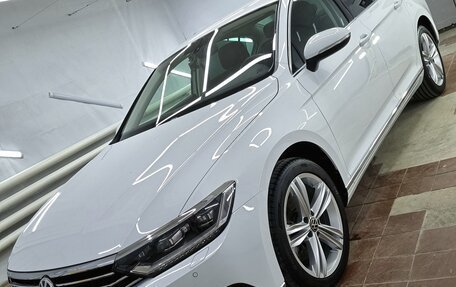 Volkswagen Passat B8 рестайлинг, 2017 год, 3 200 000 рублей, 3 фотография