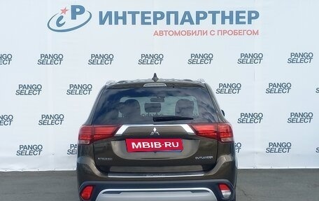 Mitsubishi Outlander III рестайлинг 3, 2019 год, 2 520 000 рублей, 6 фотография