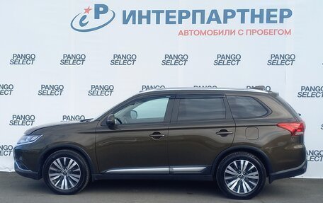 Mitsubishi Outlander III рестайлинг 3, 2019 год, 2 520 000 рублей, 8 фотография