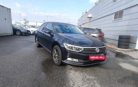 Volkswagen Passat B8 рестайлинг, 2017 год, 1 900 000 рублей, 3 фотография