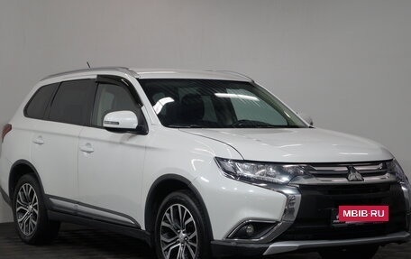 Mitsubishi Outlander III рестайлинг 3, 2016 год, 1 939 000 рублей, 3 фотография