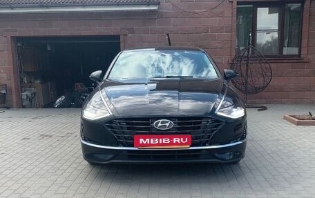 Hyundai Sonata VIII, 2021 год, 2 100 000 рублей, 2 фотография