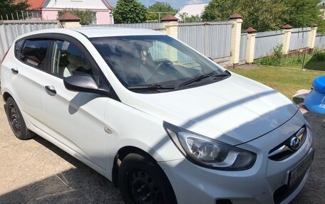 Hyundai Solaris II рестайлинг, 2012 год, 790 000 рублей, 3 фотография