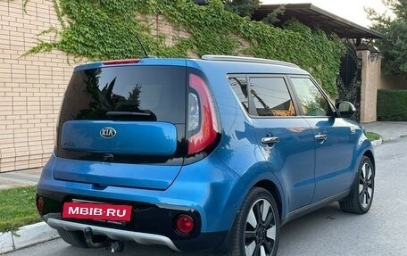 KIA Soul II рестайлинг, 2018 год, 1 985 000 рублей, 4 фотография