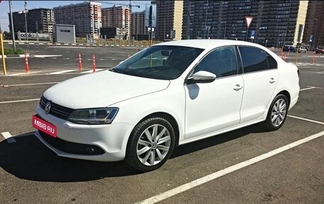 Volkswagen Jetta VI, 2012 год, 1 190 000 рублей, 2 фотография