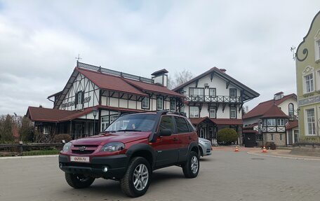 Chevrolet Niva I рестайлинг, 2010 год, 620 000 рублей, 2 фотография