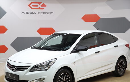 Hyundai Solaris II рестайлинг, 2015 год, 1 130 000 рублей, 1 фотография