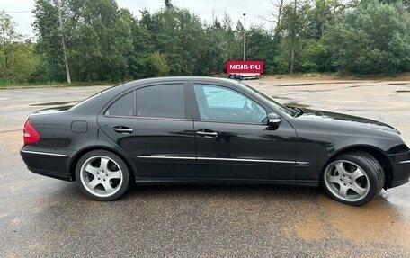 Mercedes-Benz E-Класс, 2004 год, 1 180 000 рублей, 6 фотография