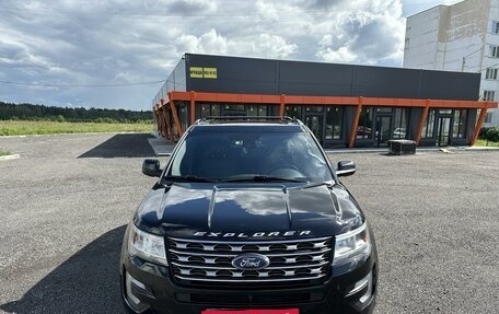 Ford Explorer VI, 2017 год, 3 300 000 рублей, 2 фотография