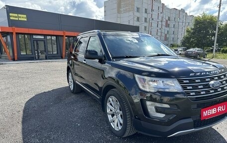 Ford Explorer VI, 2017 год, 3 300 000 рублей, 3 фотография