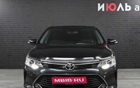 Toyota Camry, 2017 год, 2 835 000 рублей, 2 фотография