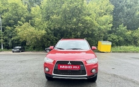 Mitsubishi Outlander III рестайлинг 3, 2011 год, 1 100 000 рублей, 2 фотография