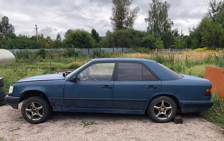 Mercedes-Benz W124, 1987 год, 60 000 рублей, 2 фотография