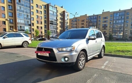 Mitsubishi Outlander III рестайлинг 3, 2011 год, 1 250 000 рублей, 4 фотография