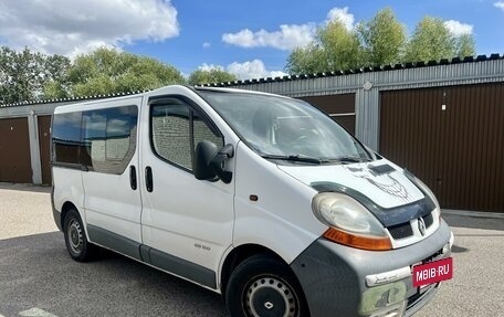 Renault Trafic, 2002 год, 699 000 рублей, 3 фотография