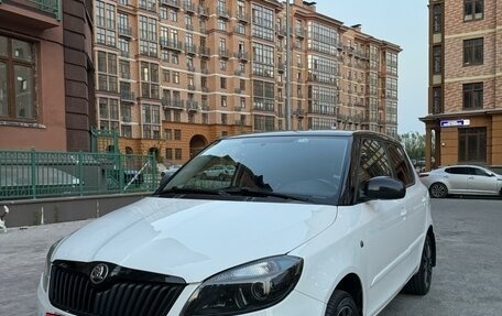 Skoda Fabia II, 2013 год, 900 000 рублей, 2 фотография