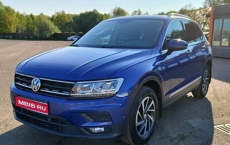 Volkswagen Tiguan II, 2018 год, 2 389 000 рублей, 1 фотография