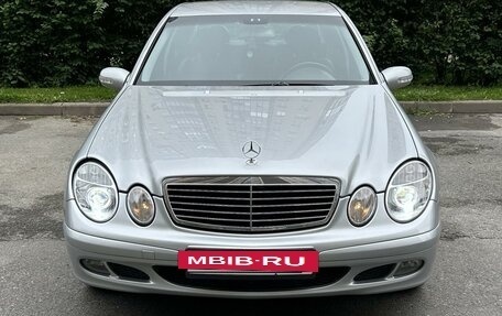 Mercedes-Benz E-Класс, 2004 год, 950 000 рублей, 2 фотография