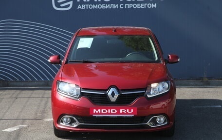 Renault Logan II, 2017 год, 880 000 рублей, 3 фотография