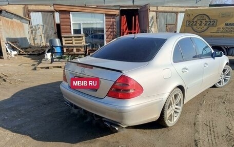 Mercedes-Benz E-Класс, 2003 год, 1 050 000 рублей, 2 фотография