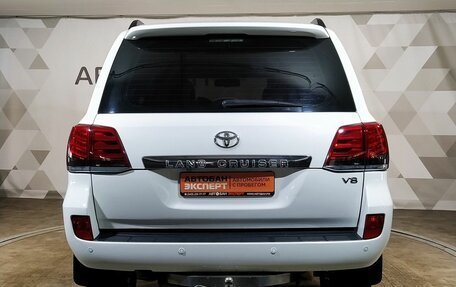 Toyota Land Cruiser 200, 2010 год, 3 259 000 рублей, 6 фотография