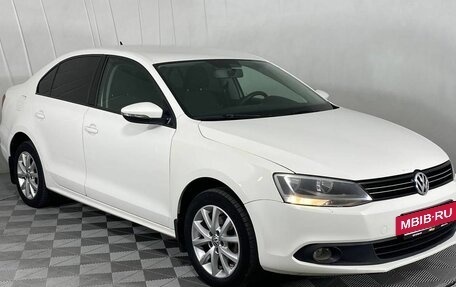 Volkswagen Jetta VI, 2012 год, 930 000 рублей, 3 фотография