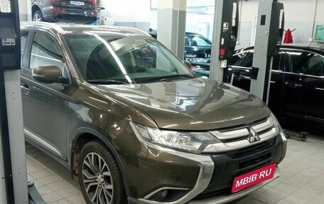 Mitsubishi Outlander III рестайлинг 3, 2018 год, 1 850 000 рублей, 1 фотография