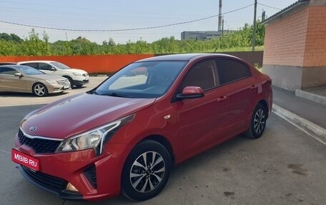 KIA Rio IV, 2021 год, 1 650 000 рублей, 1 фотография