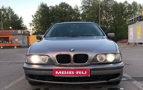 BMW 5 серия, 2000 год, 300 000 рублей, 2 фотография