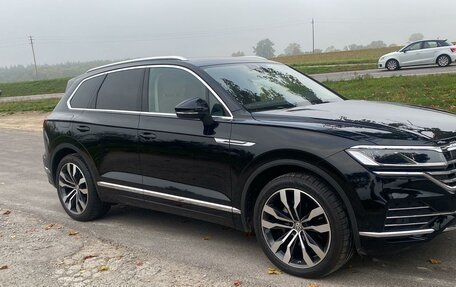 Volkswagen Touareg III, 2019 год, 5 700 000 рублей, 4 фотография