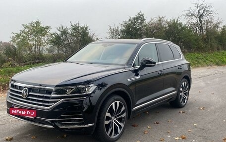 Volkswagen Touareg III, 2019 год, 5 700 000 рублей, 3 фотография