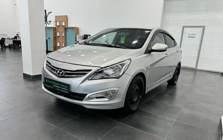 Hyundai Solaris II рестайлинг, 2015 год, 690 000 рублей, 3 фотография