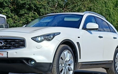 Infiniti FX II, 2011 год, 2 050 000 рублей, 2 фотография