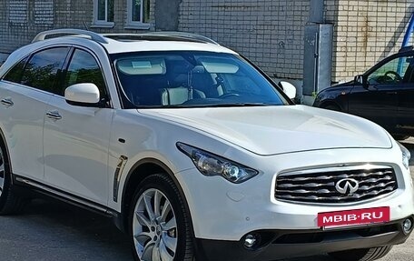 Infiniti FX II, 2011 год, 2 050 000 рублей, 7 фотография