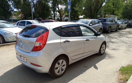 Hyundai Solaris II рестайлинг, 2015 год, 1 350 000 рублей, 5 фотография