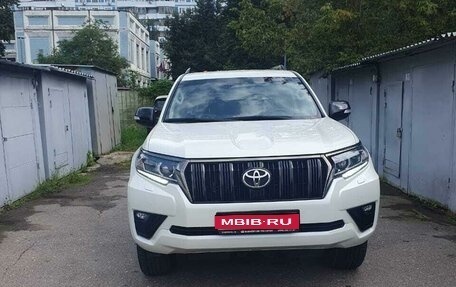 Toyota Land Cruiser Prado 150 рестайлинг 2, 2021 год, 6 900 000 рублей, 1 фотография