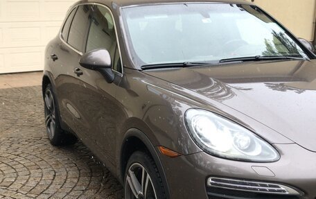 Porsche Cayenne III, 2011 год, 2 350 000 рублей, 2 фотография