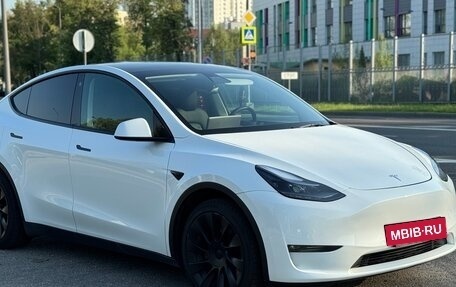 Tesla Model Y I, 2021 год, 4 349 000 рублей, 2 фотография