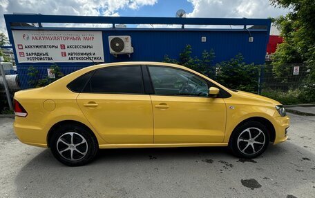 Volkswagen Polo VI (EU Market), 2017 год, 700 000 рублей, 3 фотография